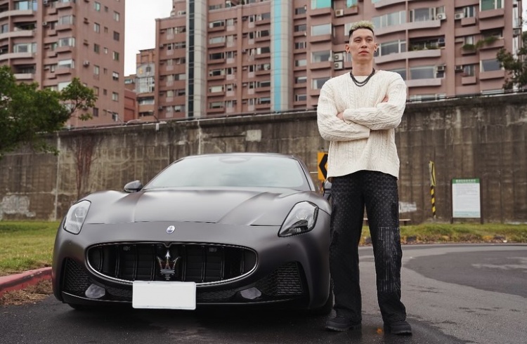 林书豪晒玛莎拉蒂GranTurismo Modena：我曾经梦寐以求的一切